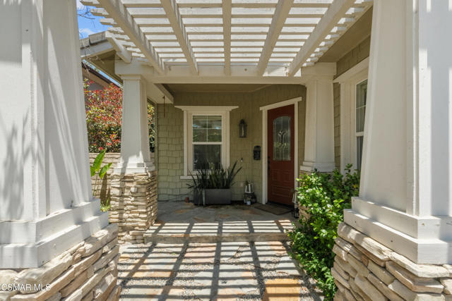 1729 Bluesage Court, Simi Valley CA: https://media.crmls.org/mediaz/051261aa-b0c5-4253-8316-d7f101e6c9a0.jpg