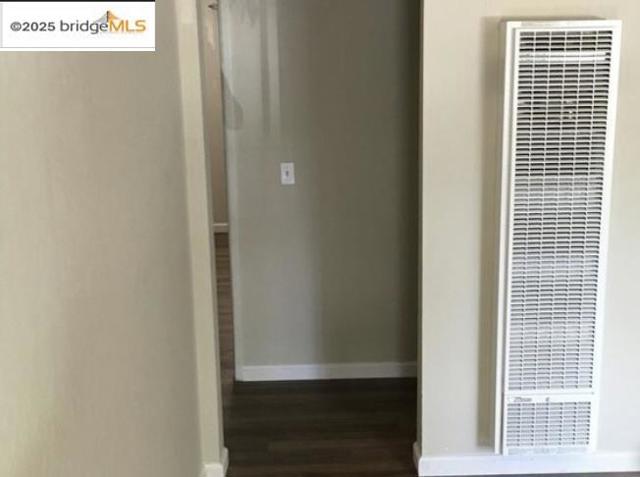 1298 63rd St, Emeryville CA: https://media.crmls.org/mediaz/05128905-7b1c-4f91-bb39-357352afd392.jpg