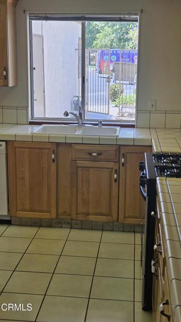 962 Lighthouse Way, Port Hueneme CA: https://media.crmls.org/mediaz/05129db9-10bc-4f78-924c-90305b722e13.jpg