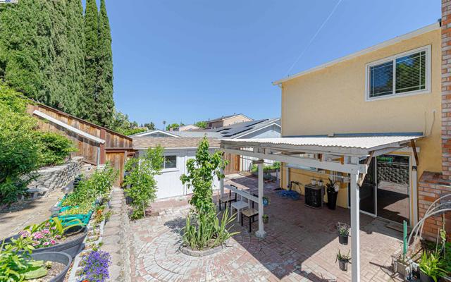 477 Clifford Ct, Bay Point CA: https://media.crmls.org/mediaz/0512e178-0a28-4dae-a28b-498e52fdacfa.jpg