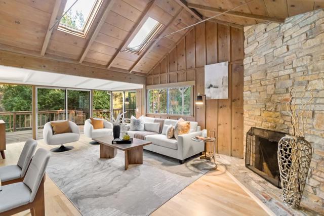 1019 Los Trancos Road, Portola Valley CA: https://media.crmls.org/mediaz/05132ea8-2587-43ce-b793-93d0ea6d2fee.jpg