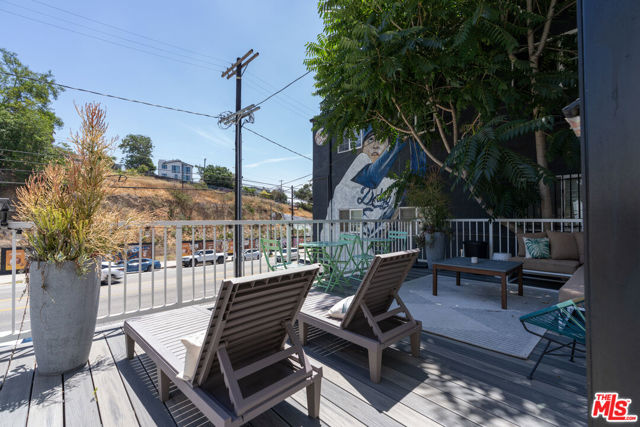 1236 W Sunset Boulevard, Los Angeles CA: https://media.crmls.org/mediaz/05134b4d-b6d1-4046-8d86-7a9d8a70dd36.jpg
