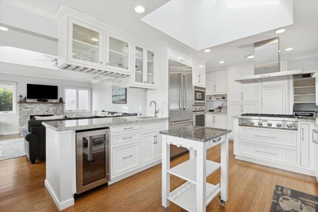 940 Fresno St, Pismo Beach CA: https://media.crmls.org/mediaz/051452cc-3156-4a92-ad65-e7587eda22de.jpg