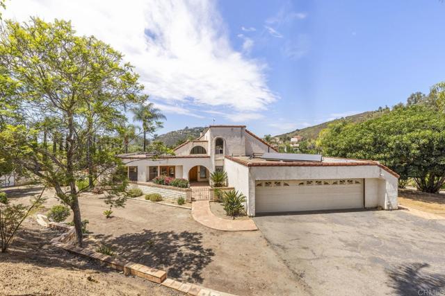 Detail Gallery Image 1 of 1 For 1108 Blue Bird Canyon Trl, Vista,  CA 92084 - 4 Beds | 3 Baths