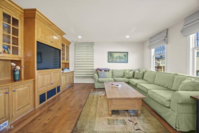Detail Gallery Image 26 of 62 For 4177 Ocean Dr, Oxnard,  CA 93035 - 3 Beds | 3/1 Baths