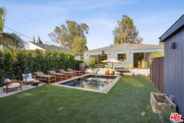 4539 Atoll Avenue, Sherman Oaks CA: https://media.crmls.org/mediaz/0514fe83-397e-45fd-af67-5c6926611646.jpg