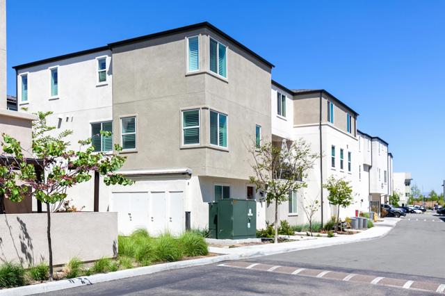 5402 Sand Arch Ln 199, San Diego CA: https://media.crmls.org/mediaz/05150e0f-0b81-46d4-8ef2-941f1b5d27f5.jpg