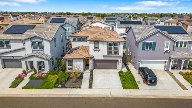 8243 Blue Coral Avenue, Elk Grove CA: https://media.crmls.org/mediaz/05175b5c-57e8-435c-8a56-224d0b8949e5.jpg