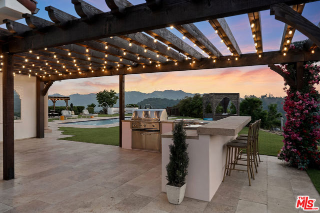 1650 Luse Tank Road, Topanga CA: https://media.crmls.org/mediaz/0517dde7-1525-44ed-b343-1cd62e49cd7a.jpg