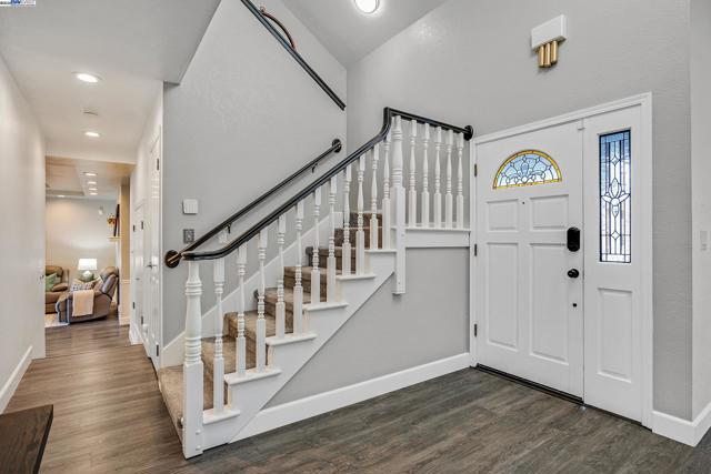 1153 Sherry Way, Livermore CA: https://media.crmls.org/mediaz/0518fb9f-07c5-4a2b-aa2f-9ee17aed5c61.jpg