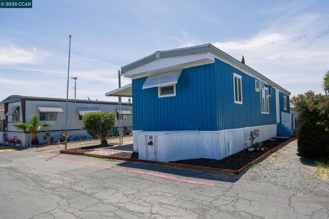 4400 Gateway Rd, Bethel Island CA: https://media.crmls.org/mediaz/05195094-075f-487f-98f8-2ddf03bfc841.jpg