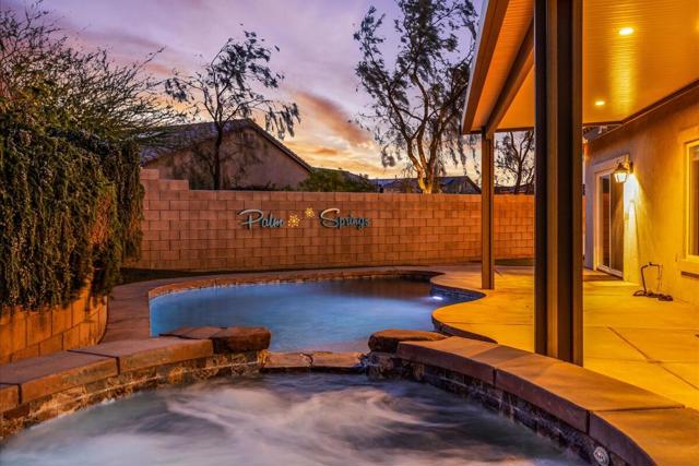 1121 Palmas, Palm Springs CA: https://media.crmls.org/mediaz/0519f62c-4ac2-450f-aee1-2a65f7c377b6.jpg
