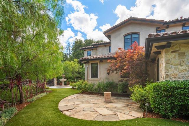 1571 Fairway Drive, Los Altos CA: https://media.crmls.org/mediaz/051a23d7-ad88-4d87-a13b-b4fe4cea75f1.jpg