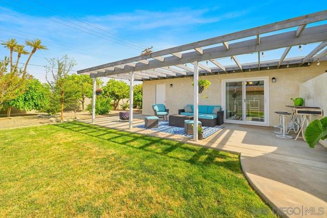 44784 Sherwood Drive, Indio CA: https://media.crmls.org/mediaz/051bf4e4-b9f1-447d-9d06-651012bc403b.jpg
