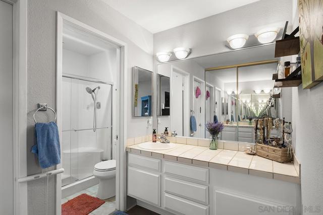 10400 caminito Cuervo, San Diego CA: https://media.crmls.org/mediaz/051db3e1-4154-48aa-a153-0e008bab6d5f.jpg