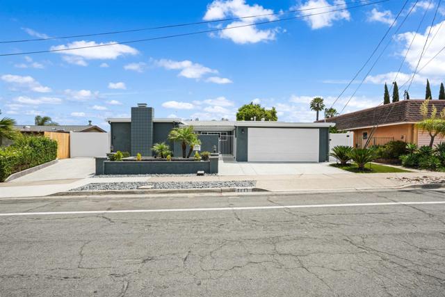 7111 Regner Rd, San Diego CA: https://media.crmls.org/mediaz/051e35c7-a417-483d-a51c-54d070eb4d04.jpg