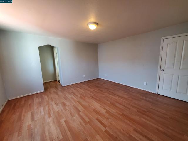 766 38Th St, Richmond CA: https://media.crmls.org/mediaz/051e58e8-54e5-40bc-ae6a-c5134ecb2188.jpg