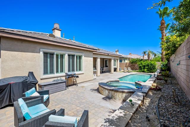 40844 Piazza Del Paradiso, Indio CA: https://media.crmls.org/mediaz/051eb00f-7e9e-426b-a423-fc22141d744e.jpg