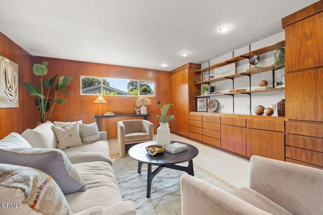209 Dorothy Avenue, Ventura CA: https://media.crmls.org/mediaz/051ed985-6793-4bd4-94f9-d83919b1153e.jpg