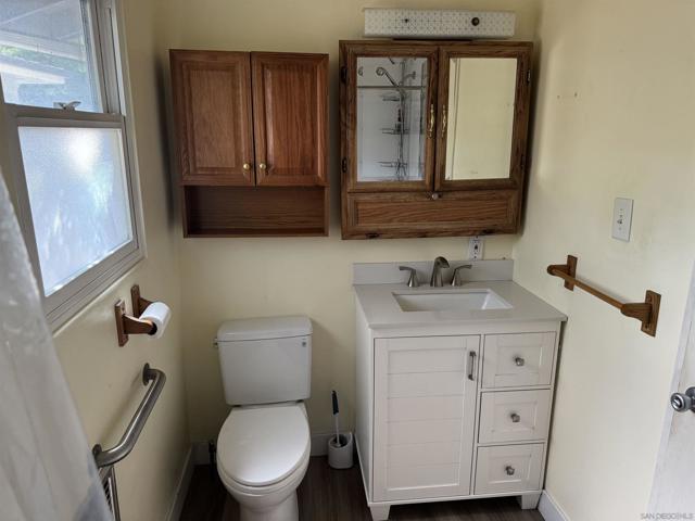 918 E 3rd Avenue, Escondido CA: https://media.crmls.org/mediaz/051f38e8-4049-476f-97e9-b6107a050653.jpg