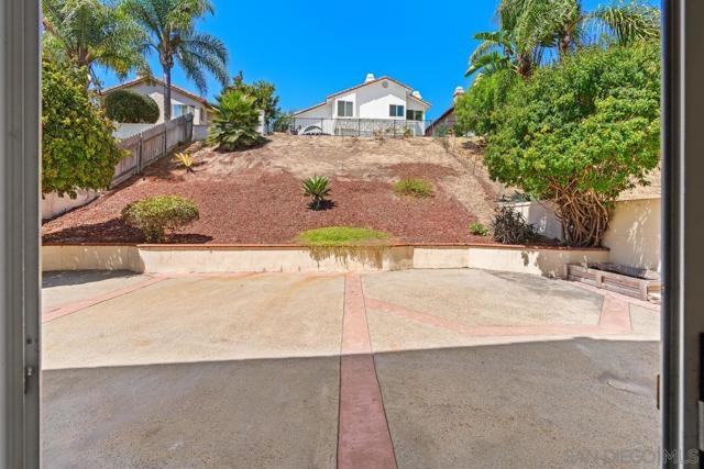 4626 Tarantella Lane, San Diego CA: https://media.crmls.org/mediaz/051f64cf-a11f-4293-ac00-c9082ca601b9.jpg