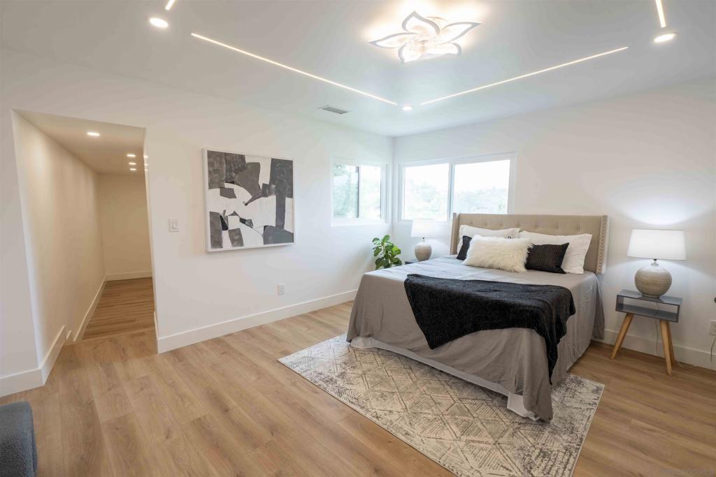 MLS #250039460SD image #33