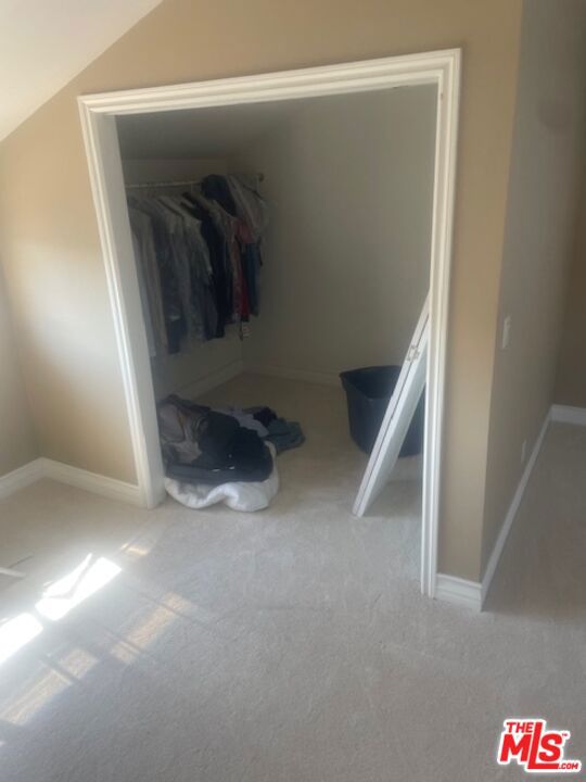 2660 Calle Abedul, Thousand Oaks CA: https://media.crmls.org/mediaz/0520c3a6-6cd2-4f1c-a043-e8173962672f.jpg