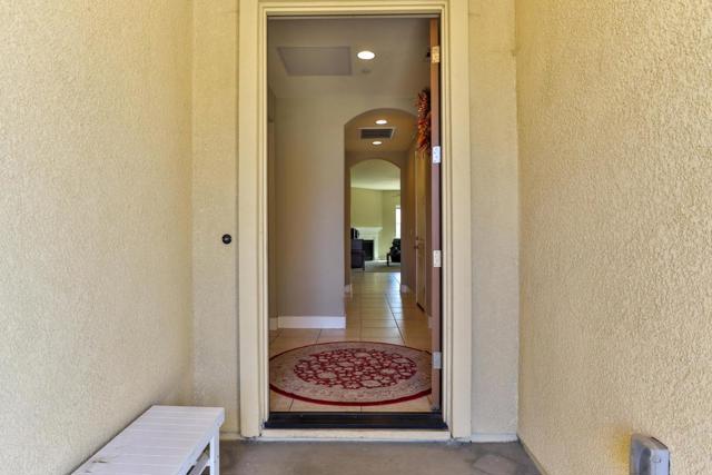 1549 Foxtail Court, Hollister CA: https://media.crmls.org/mediaz/0520debf-d73b-491e-9a99-bc7b83b37640.jpg