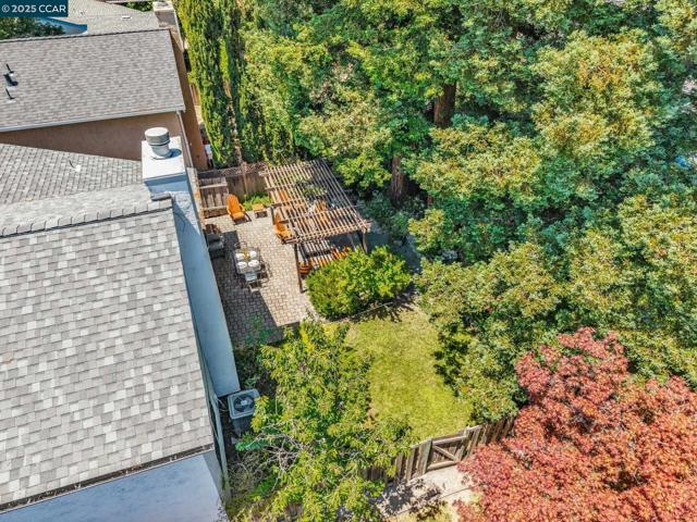 102 Monasterio Ct, San Ramon CA: https://media.crmls.org/mediaz/0520e6d4-ecad-421d-ab63-47ec9bcc83ab.jpg