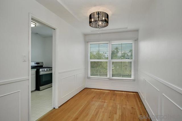 5064 Marlborough Dr, San Diego CA: https://media.crmls.org/mediaz/05215180-da13-4389-92c3-d202d69dd599.jpg