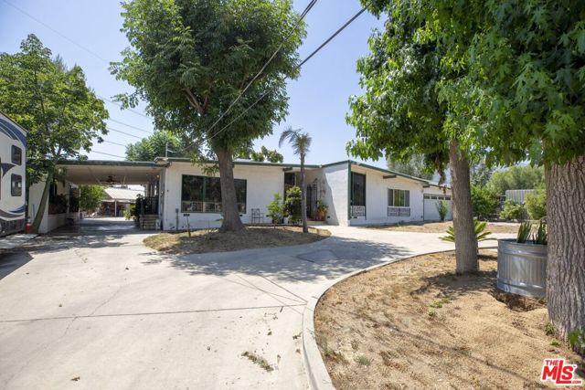 14175 Bergstrom Place, Sylmar CA: https://media.crmls.org/mediaz/0521f725-c5d4-415b-9482-77368f4fb6f0.jpg