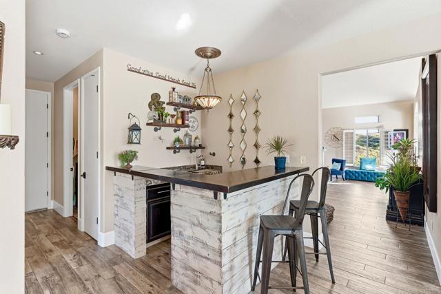 Detail Gallery Image 19 of 56 For 2763 Canyon Oak Pl, Escondido,  CA 92029 - 5 Beds | 3 Baths