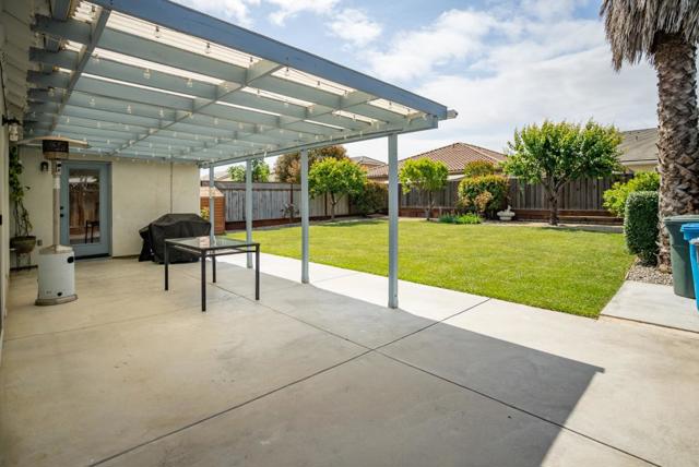 1221 Jacqueline Drive, Hollister CA: https://media.crmls.org/mediaz/052324c0-1e9f-43e7-8127-b4c195d45044.jpg