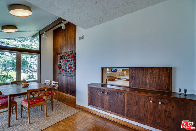 2020 Redcliff Street, Los Angeles CA: https://media.crmls.org/mediaz/05232d16-1c37-4c43-b72e-ad6d9a11affe.jpg