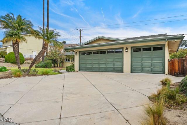 1274 Sunnycrest Avenue, Ventura CA: https://media.crmls.org/mediaz/0524cfb2-257e-4234-86b4-c3a122c9258c.jpg