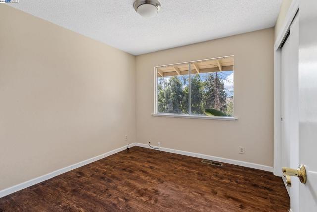 2592 Caballo Ranchero Dr, Diablo CA: https://media.crmls.org/mediaz/05261b9d-448b-4a46-bad0-392badbea1e8.jpg
