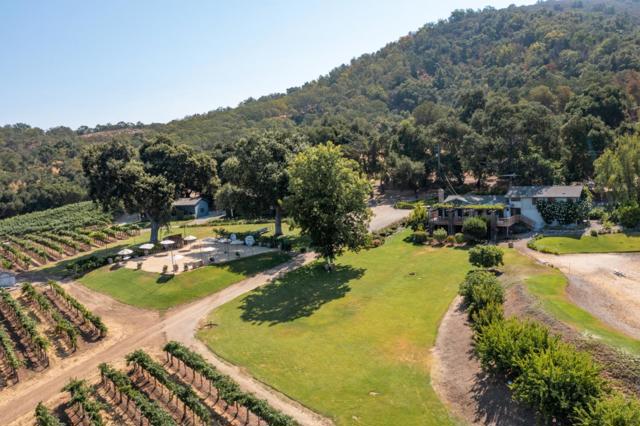 20300 Cachagua, Carmel Valley CA: https://media.crmls.org/mediaz/05267432-5b7e-478c-abcc-4fbf1b51aa7f.jpg