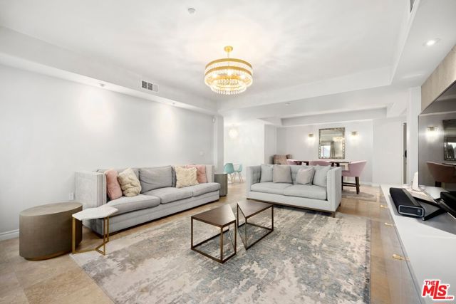 11633 Chenault Street, Los Angeles CA: https://media.crmls.org/mediaz/05267ce4-4929-402c-890d-019e8809035b.jpg