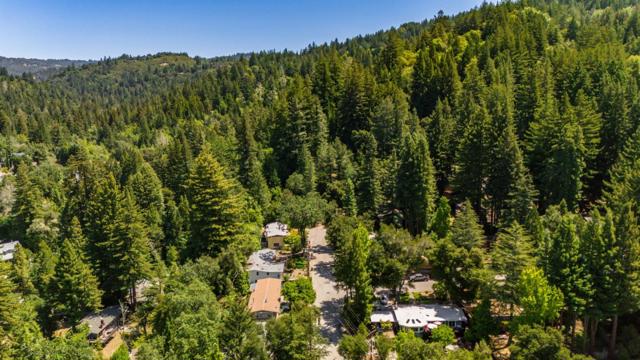 15971 Forest Hill Drive, Boulder Creek CA: https://media.crmls.org/mediaz/0526b991-e4ad-4ee7-b522-c28d96b42a22.jpg