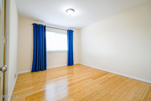 2111 Peak Place, Thousand Oaks CA: https://media.crmls.org/mediaz/0527a0ab-c771-41a2-809f-96fecfe80d27.jpg