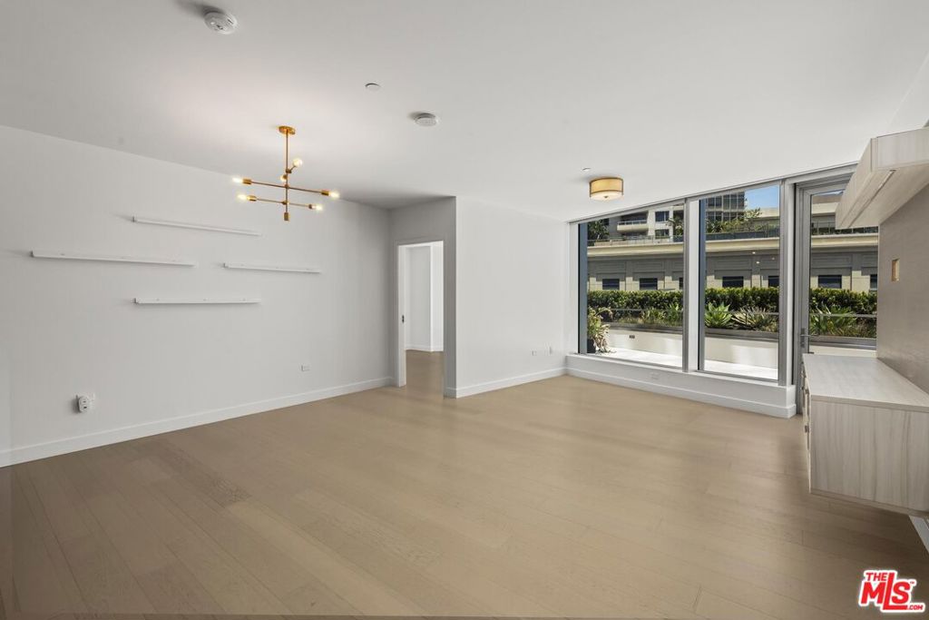 888 E Street - photo 8