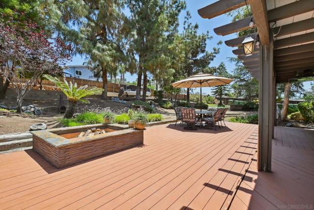 1830 Lisa Terrace, El Cajon CA: https://media.crmls.org/mediaz/05295537-f757-48a6-894b-4a40265a653d.jpg