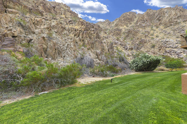 Image 21 of 30 For 78225 Cortez Lane 185