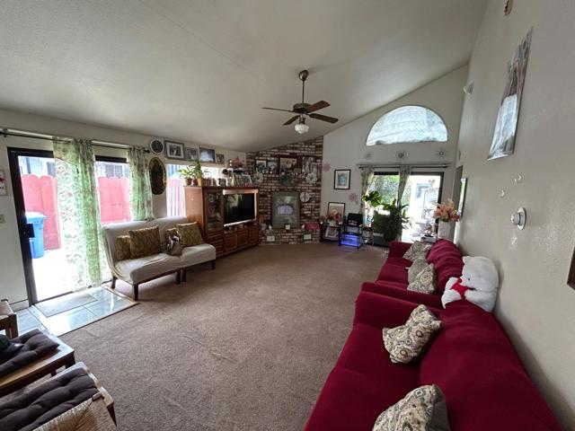 31 10th Street, Greenfield CA: https://media.crmls.org/mediaz/052a4c30-0cca-4733-93a5-7ac283a37439.jpg