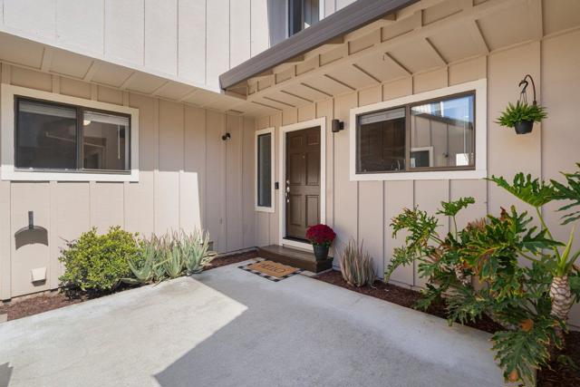 280 Joes Lane, Hollister CA: https://media.crmls.org/mediaz/052b1d29-0f01-4bf8-a670-b8227532a64d.jpg