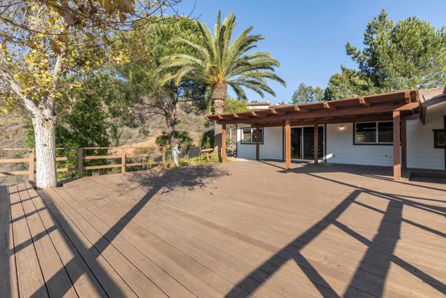 Detail Gallery Image 30 of 54 For 26332 Sky Dr, Escondido,  CA 92026 - 3 Beds | 2/1 Baths