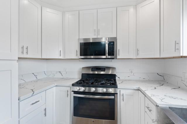 Image 3 of 25 For 8632 Atlas View