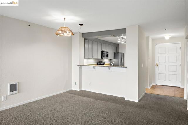 1301 Quarry Ct, Richmond CA: https://media.crmls.org/mediaz/052ba857-a55c-436f-8eb2-39db8488b6ab.jpg