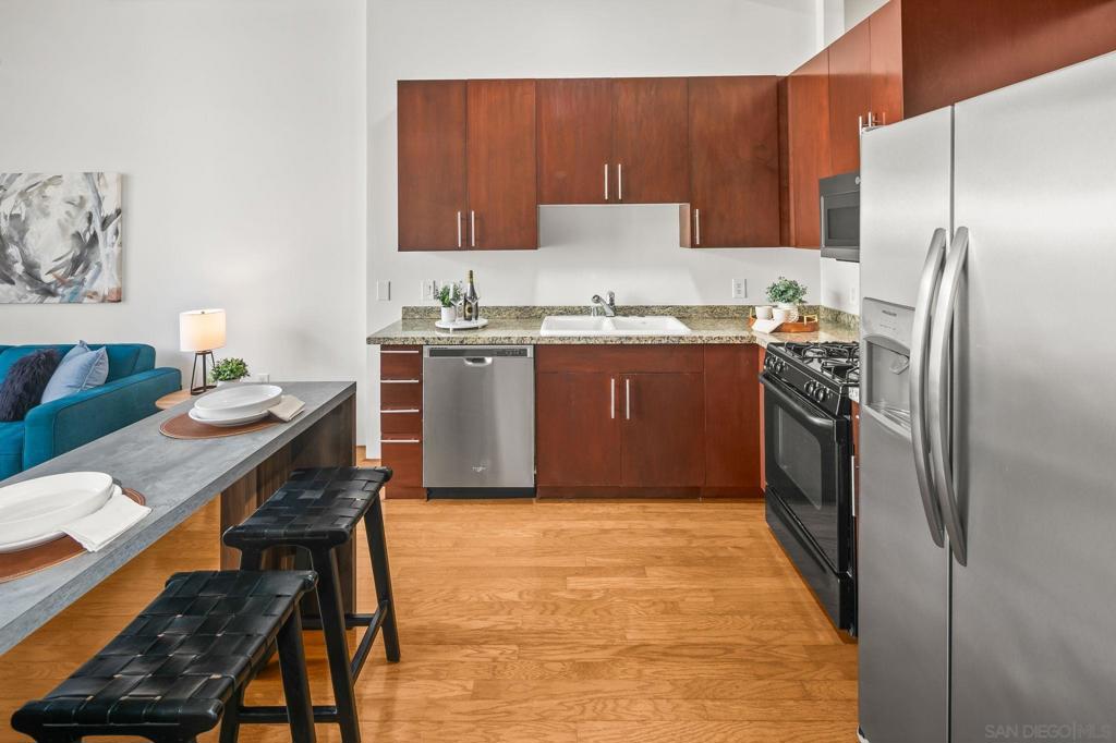 1025 Island - photo 12