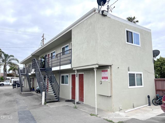 633 meta Street, Oxnard CA: https://media.crmls.org/mediaz/052bffac-843e-418b-a461-ccc27bcfe758.jpg